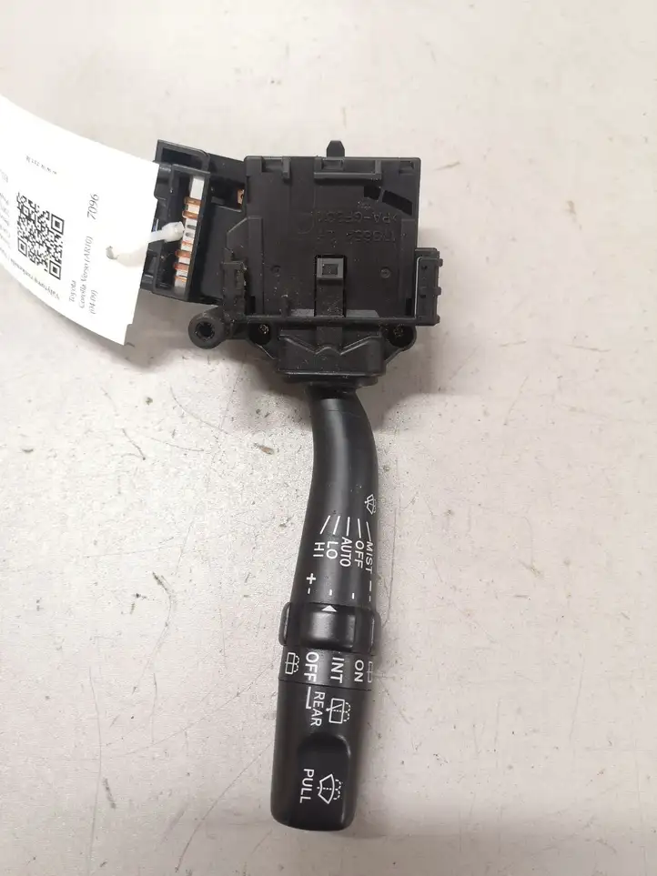 Toyota Corolla Verso AR10 (2004 - 2009) 8465205170 Переключатель стеклоочистителей — фото 1