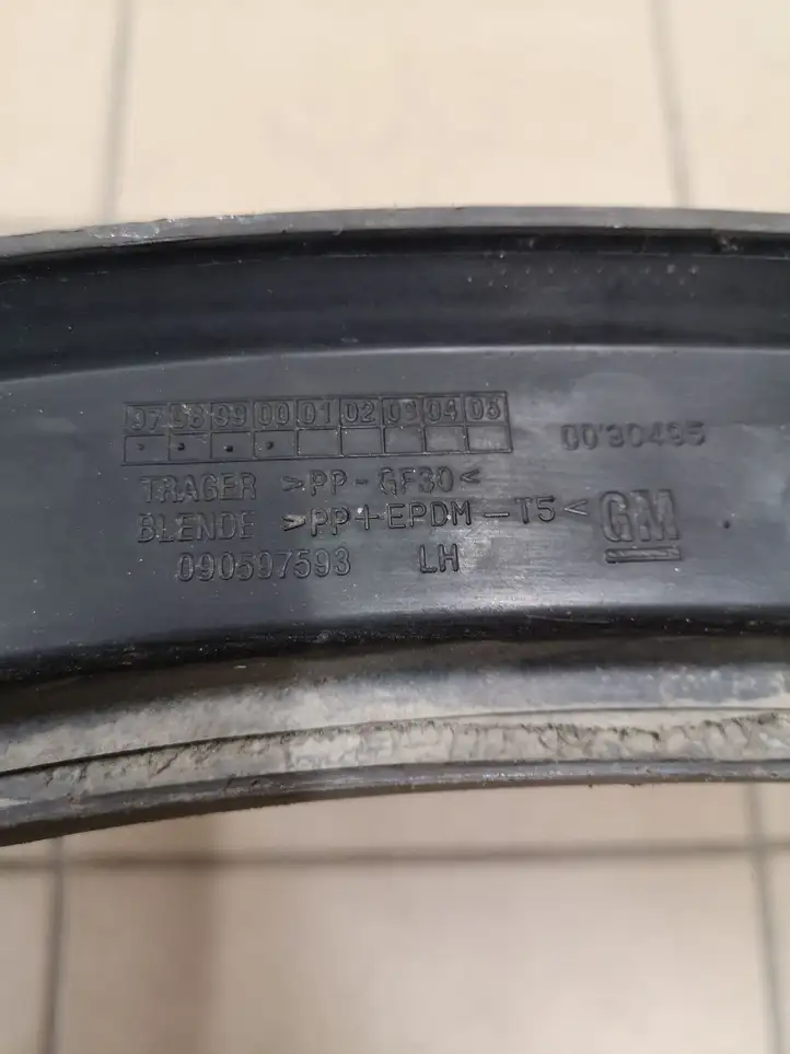 Opel Zafira A (1999 - 2003) 090597593 Молдинг заднего крыла — фото 2