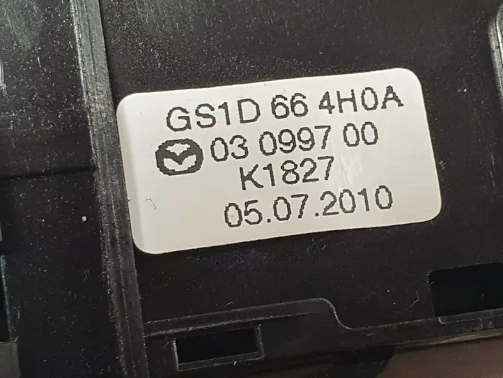 Mazda 6 (2009 - 2012) GS1D664H0A Включатель аварийных фонарей — фото 2