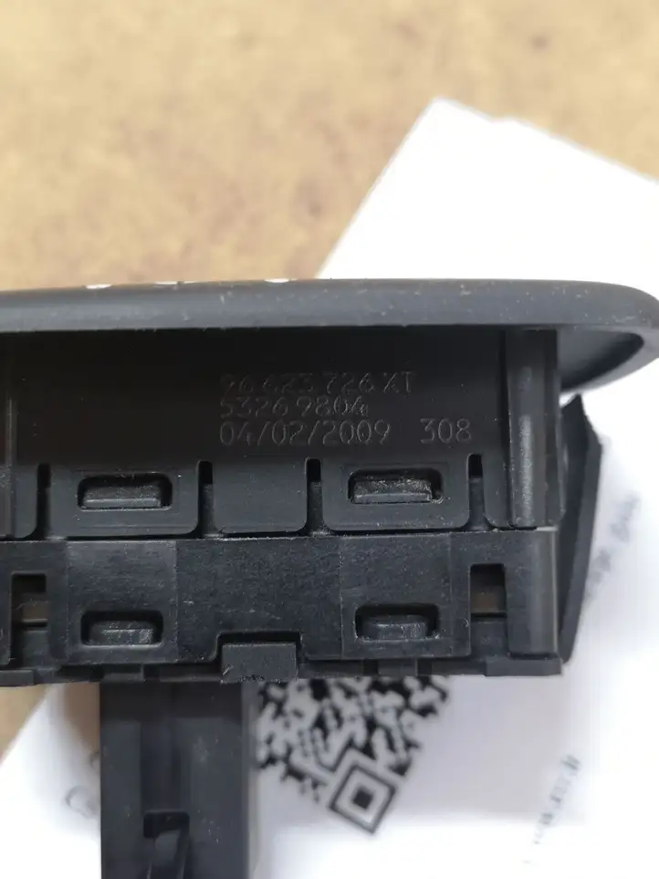Citroen C5 (2008 - 2017) 96623726XT Кнопка стеклоподъемников — фото 2