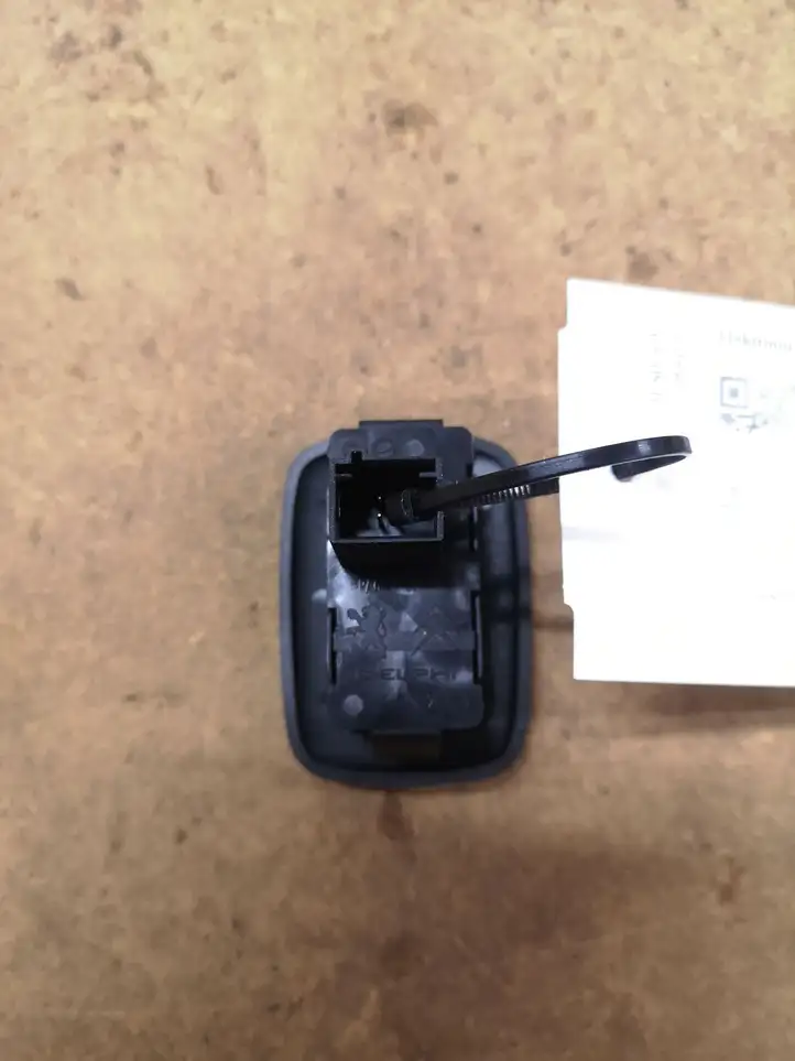 Citroen C5 (2008 - 2017) 96623726XT Кнопка стеклоподъемников — фото 3