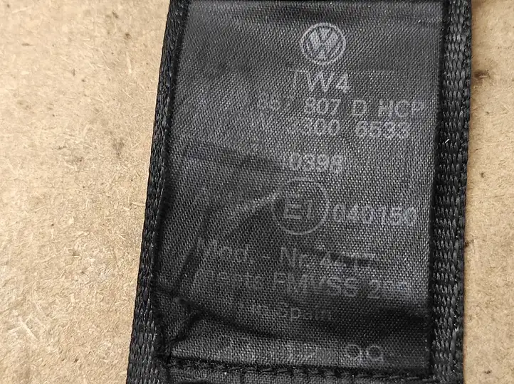 Volkswagen Golf IV (1998 - 2005) 33009758 Центральный ремень безопасности — фото 9