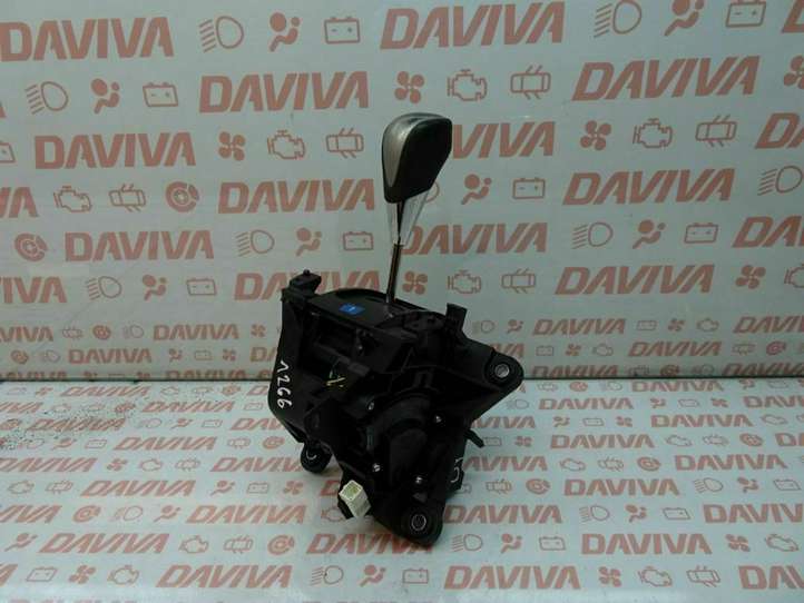 Toyota Auris 150 (2006 - 2012)  89451-52030 Отделка рычага переключения передач (кожа, головка)