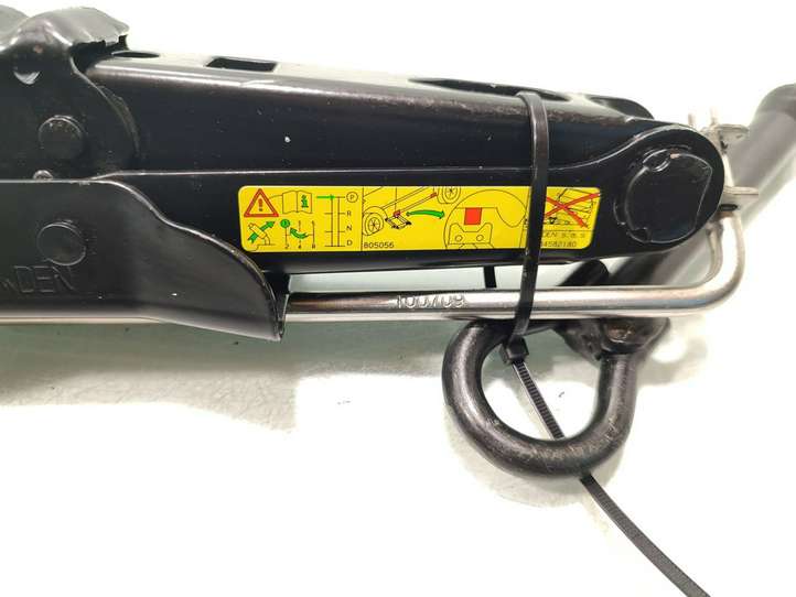 Citroen C5 (2008 - 2017)  9684582180 Домкрат (данкрат)