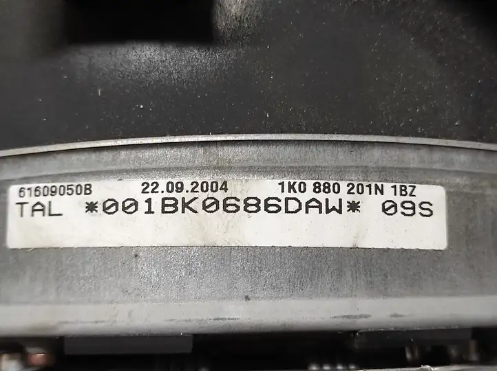 Volkswagen Golf V (2003 - 2009) 1K0880201N Подушка безопасности руля — фото 6