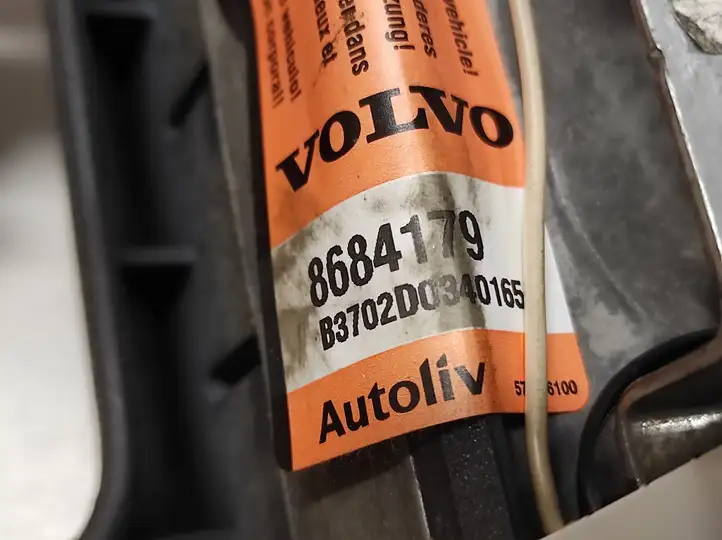 Volvo V70 (2000 - 2004) 8684179 Подушка безопасности руля — фото 4