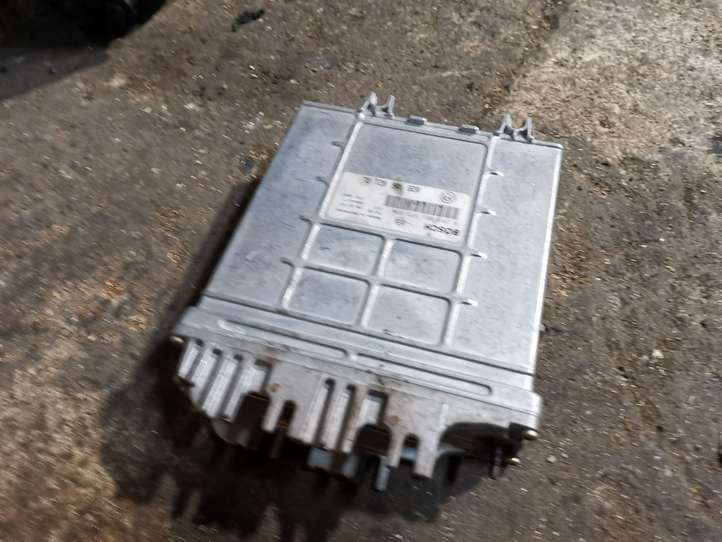 Audi A6 (1997 - 2001)  0281001655 Блок управления двигателя