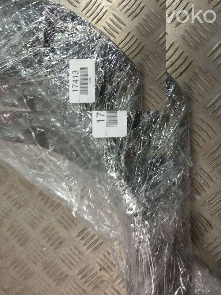 BMW X1 F48 F49 (2015 - 2022)  7381120 Держатель угловой части бампера (кронштейн)