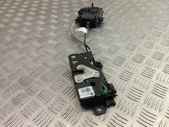 BMW X1 F48 F49 (2015 - 2022)  7357112 Притягиватель задней крышки