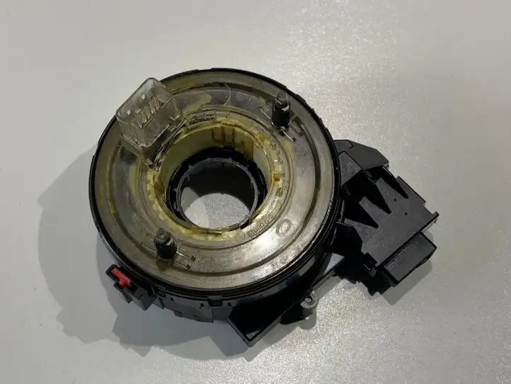 Seat Leon (1P) (2005 - 2012) 1K0959653C Контактное кольцо SRS — фото 1