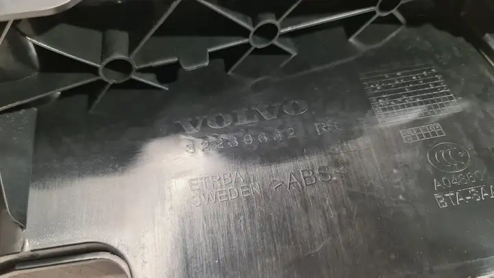 Volvo XC90 (2014 - 2019) 32239632 Прочая отделка багажника — фото 3