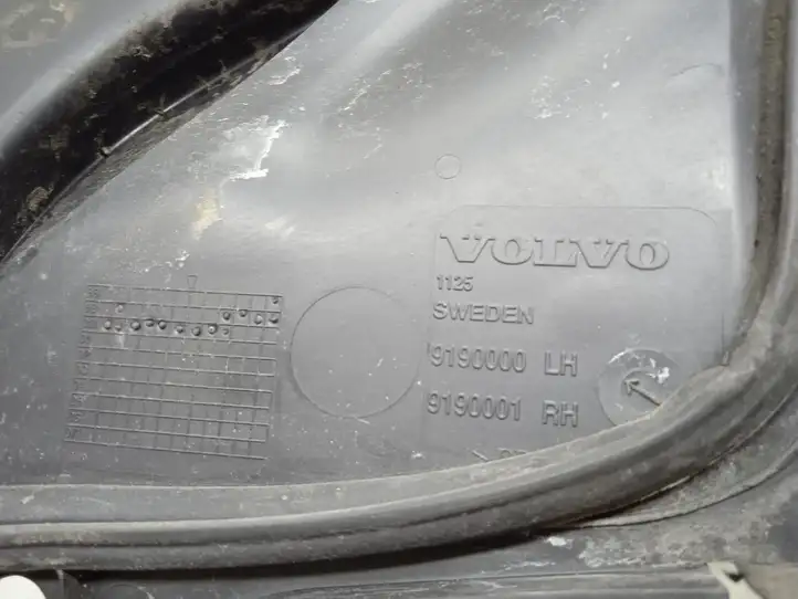 Volvo S60 (2000 - 2004) 9190000 Жабо стеклоочистителей — фото 4