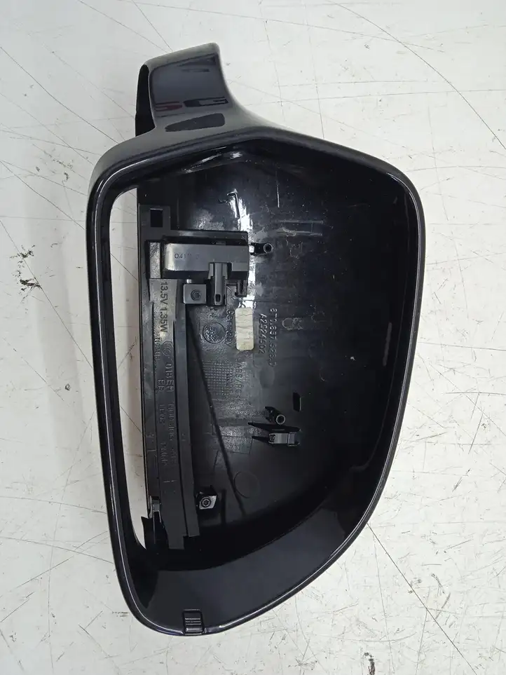 Audi A4 S4 B8 8K (2007 - 2011) 8T0857528D Пластиковая отделка зеркала — фото 2