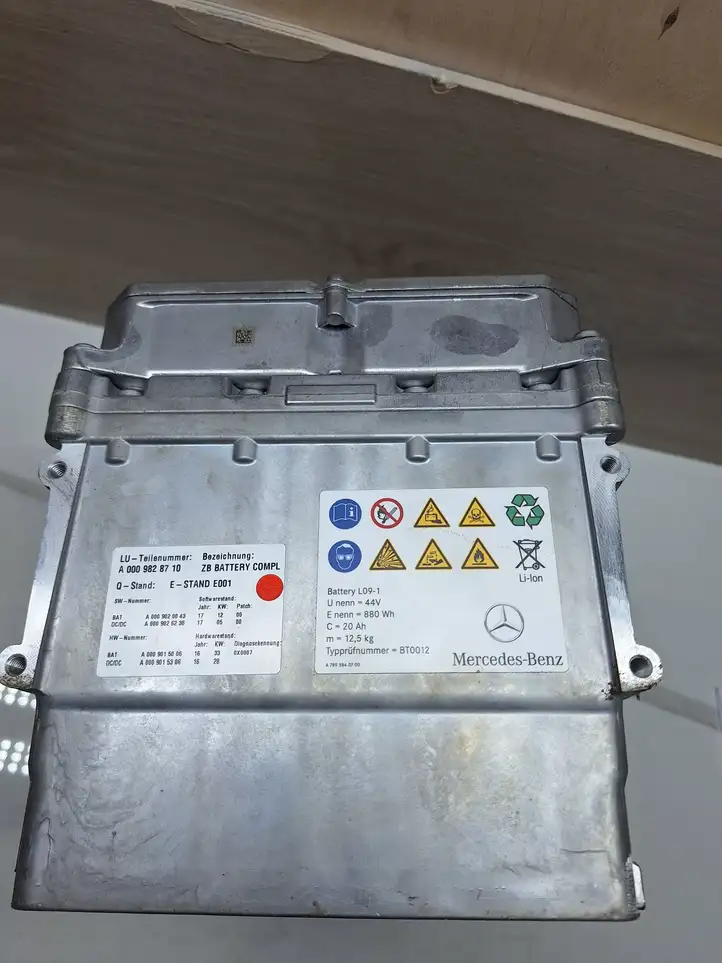 Mercedes-Benz S W222 (2013 - ) A0009828710 Модуль аккумуляторной батареи гибридного автомобиля / электромобиля — фото 1