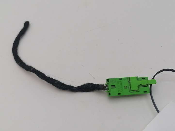 Mercedes-Benz C W203 (2000 - 2007)  0395454528 Другой проводник