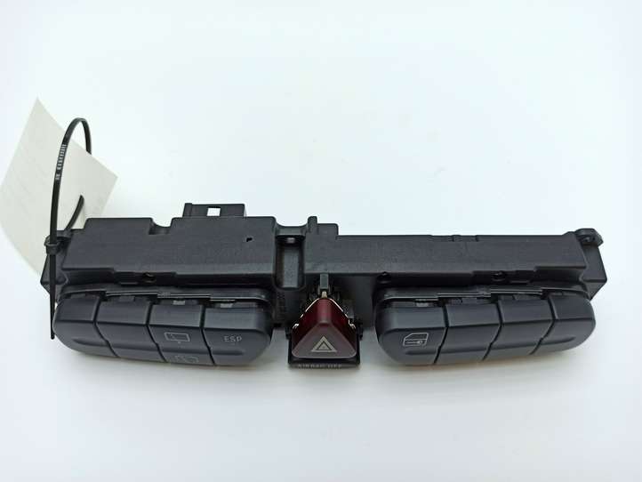 Mercedes-Benz C W203 (2000 - 2007)  2038218258 Другие включатели / ручки/ переключатели