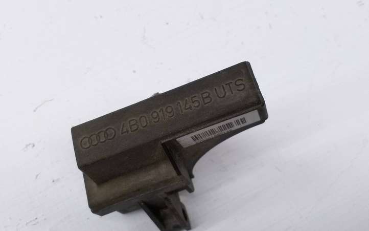 Audi A3/S3 8P (2004 - 2008)  4B0919145B Усилитель антенны