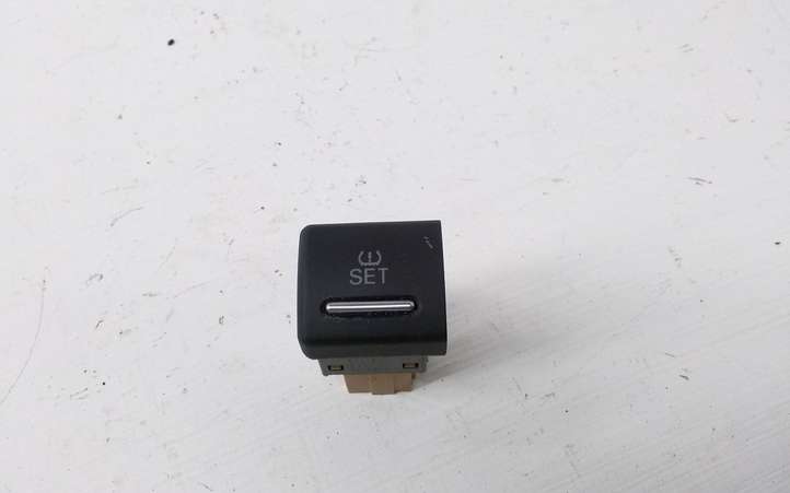 Audi A3/S3 8P (2004 - 2008)  8P0927121A Другие включатели / ручки/ переключатели