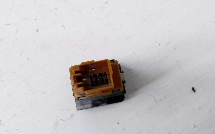 Audi A3/S3 8P (2004 - 2008)  8P0927121A Другие включатели / ручки/ переключатели