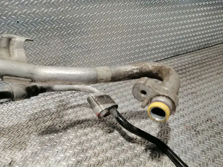 Volkswagen Crafter (2006 - 2016) 2E0820721C Трубки и шланги кондиционера — фото 3