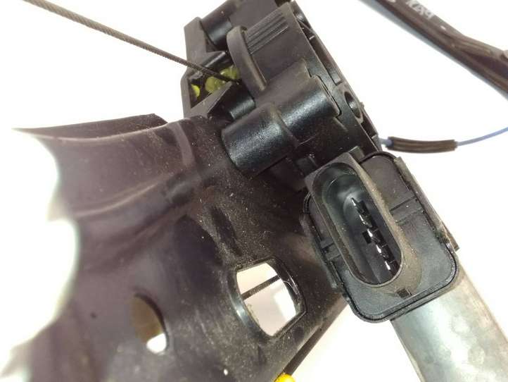 BMW 3 F30 F35 F31 (2012 - 2018)  7406633 Передний комплект электрического механизма для подъема окна