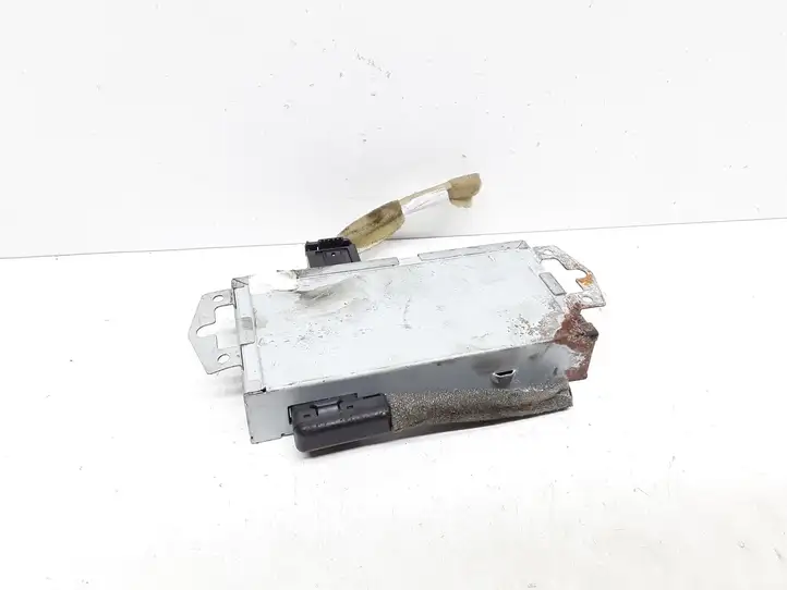 Volvo XC70 (2007 - 2013) 31260798 Усилитель антенны — фото 3