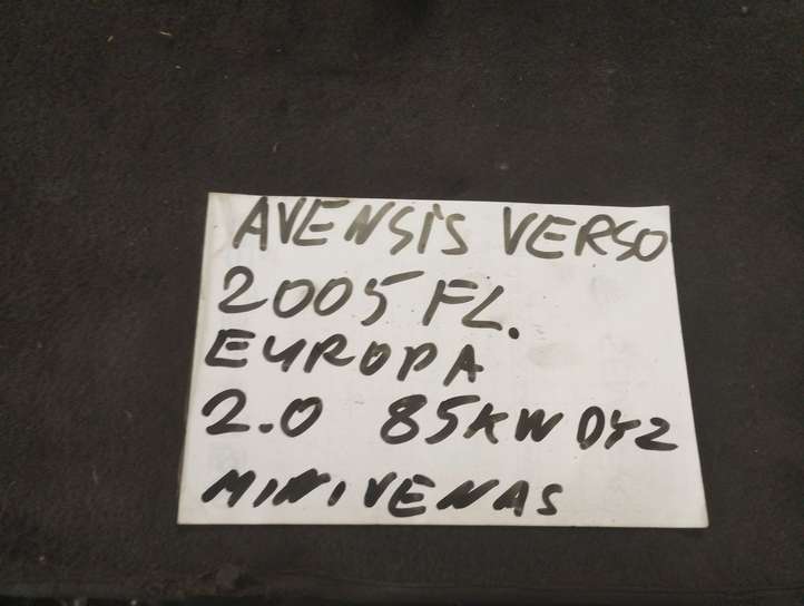 Toyota Avensis Verso (2004 - 2009)  07025 Задний ремень безопасности