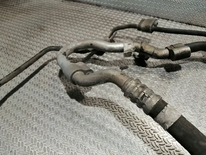 Volkswagen Crafter (2006 - 2016) 2E0820721C Трубки и шланги кондиционера — фото 7