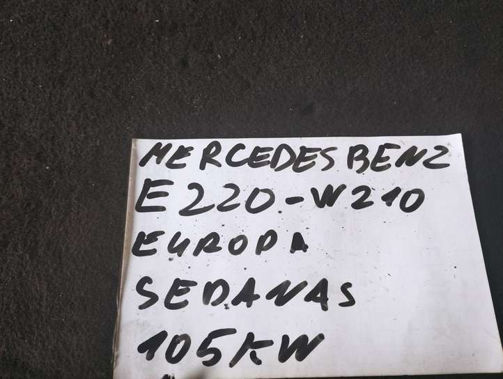 Mercedes-Benz E W210 (1995 - 2002)  2108100530 Пепельница