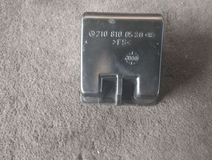 Mercedes-Benz E W210 (1995 - 2002)  2108100530 Пепельница