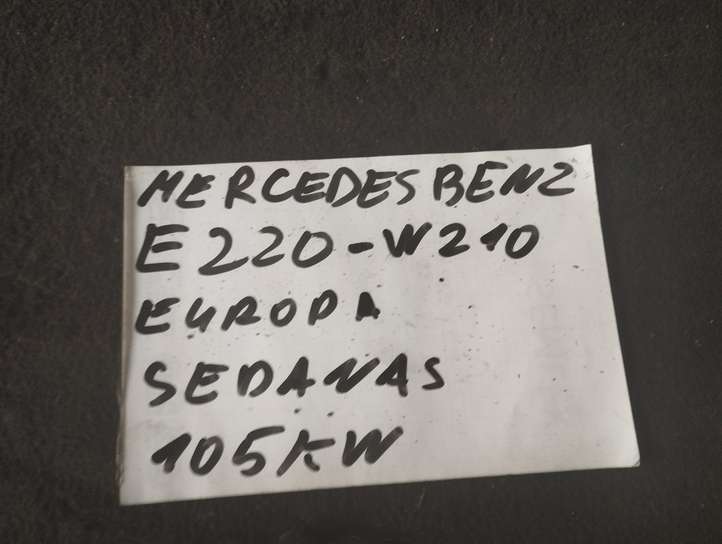 Mercedes-Benz E W210 (1995 - 2002)  191H022 Включатель освещения интерьера