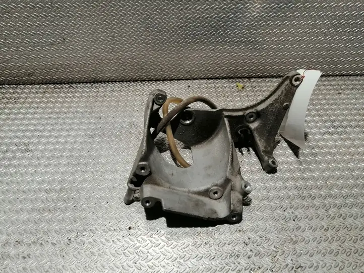Citroen Berlingo (2012 - 2015) 9672309580 Кронштейн топливного насоса — фото 2