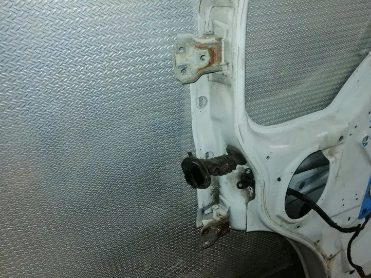Ford Transit (2000 - 2006) Дверь — фото 7