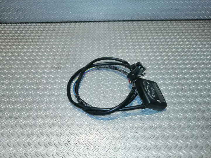 Mercedes-Benz Sprinter W901 W902 W903 W904 (1995 - 2007) 221000311200 Блок управления автономным отопителем — фото 1