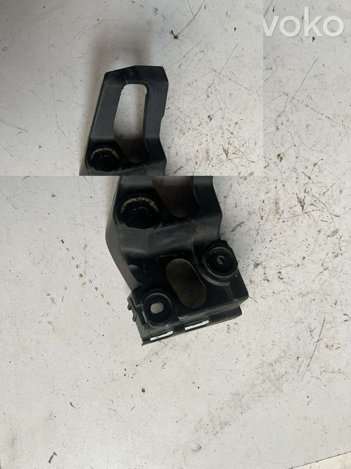 Audi A4 (2000 - 2006)  8E0853922D Держатель крыла