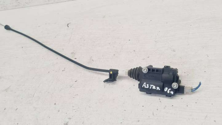 Opel Astra (2004 - 2009)  13125619 Двигатель центрально замка