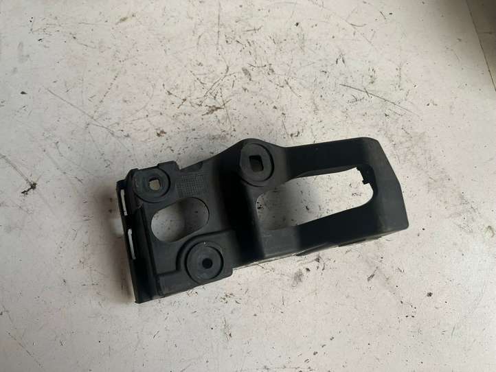 Audi A4 (2000 - 2006)  8E0853922 Держатель крыла