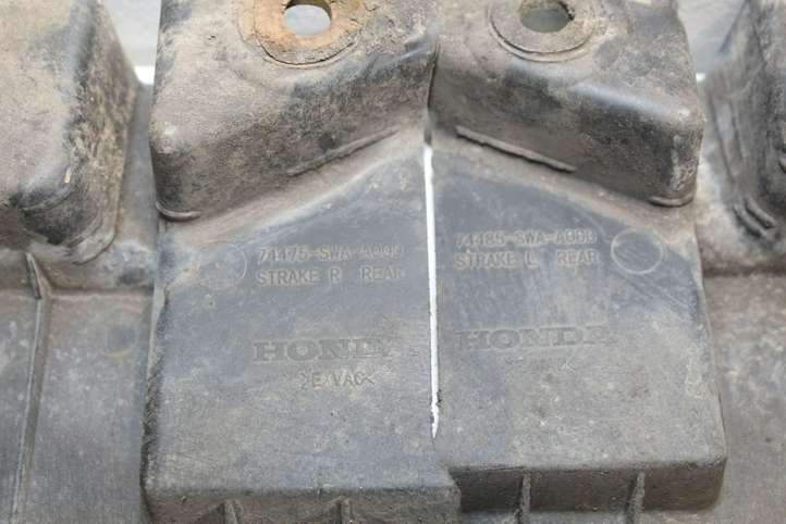 Honda CR-V (2006 - 2009)  75800-SWW-E000 Передний брызговик