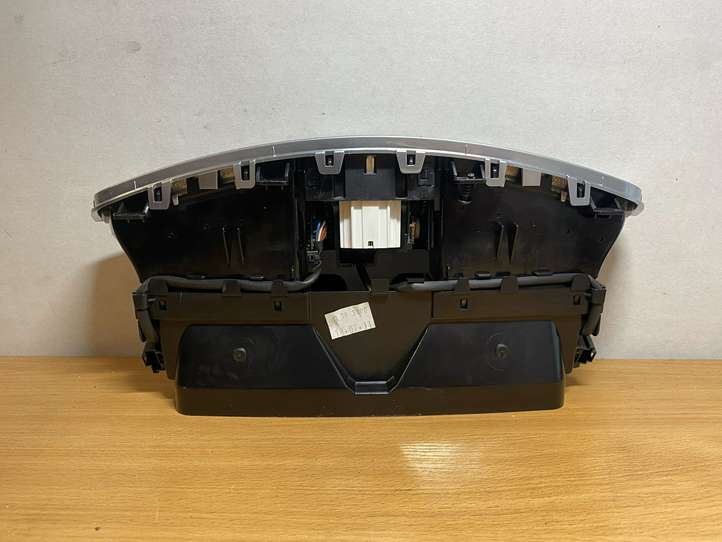 Mercedes-Benz S W221 (2005 - 2013)  A2218300954 Воздушная решётка окна