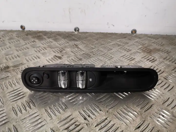 Mini Cooper Countryman R60 (2010 - 2016) Кнопка стеклоподъемников — фото 1