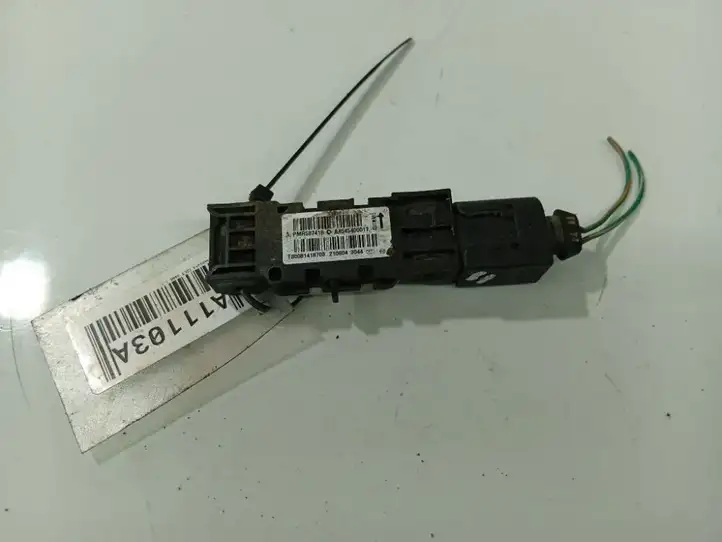 Mitsubishi Colt (2004 - 2008) PMR587418 Датчик удара SRS — фото 1