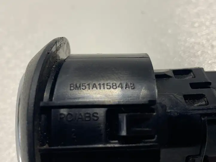 Ford Focus (2011 - 2015) AM5T11572AA Включатель зажигания и стартера — фото 2