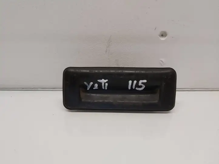 Skoda Yeti (5L) (2013 - 2018) 5E0827566 Кнопка закрытия крышки багажника — фото 1