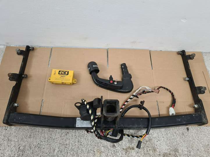Nissan Note (E12) (2014 - 2018)  5D033 Комплект крюка