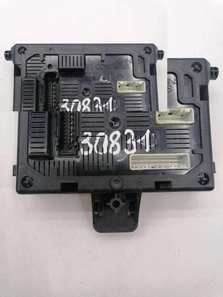 Renault Clio III (2005 - 2012)  8200383473 Mодуль kомфортa