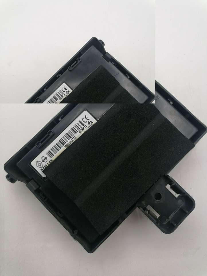 Renault Clio III (2005 - 2012)  8200383473 Mодуль kомфортa