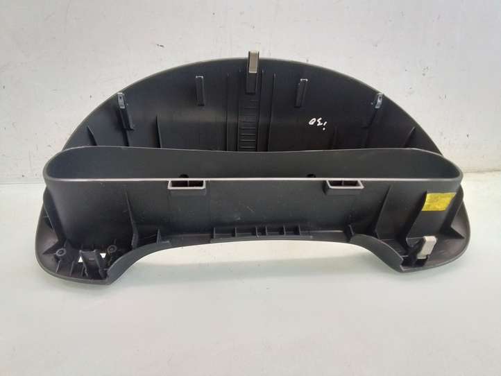 Hyundai i30 (2007 - 2012)   Отделка приборного щитка