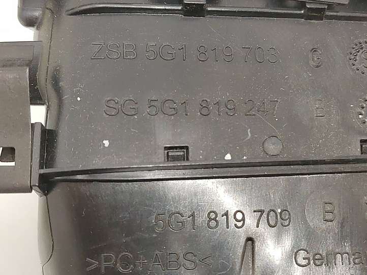 Volkswagen Golf VII (2013 - 2019)  5G1819247 Боковая воздушный дефлектор