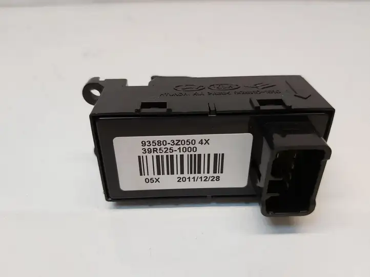 Hyundai i40 (2011 - ) 935803Z050 Блок кнопок стеклоподъемников — фото 2