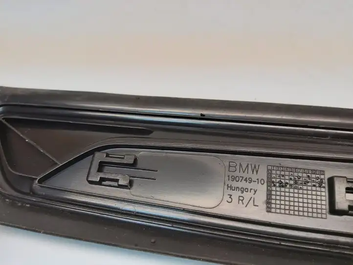 BMW 2 F46 (2015 - ) 51477263315 Отделка заднего порога — фото 3